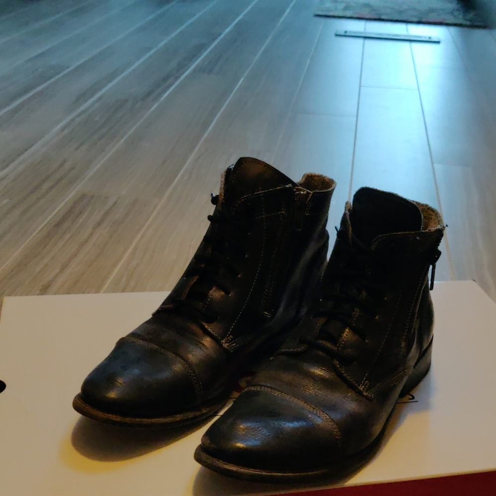 Ankle boots